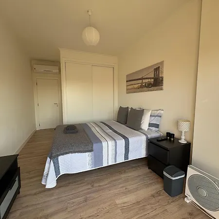 홈스테이 Modern Big With Balcony In New