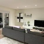 منزل للإقامة Modern Big With Balcony In New مونتيجو