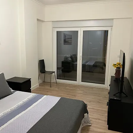 Δωμάτια σε οικογενειακή κατοικία Modern Big With Balcony In New Montijo