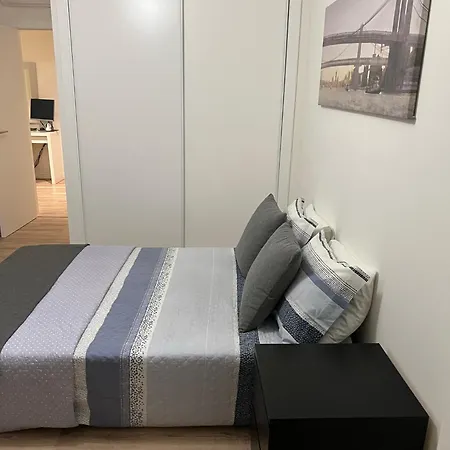 Modern Big With Balcony In New Montijo