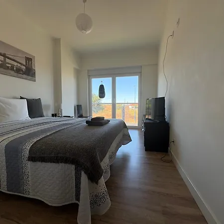 Modern Big With Balcony In New Montijo