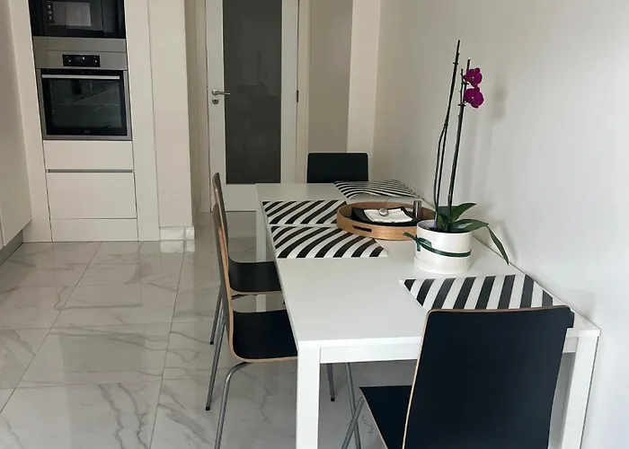 Pansiyon Modern Big With Balcony In New *