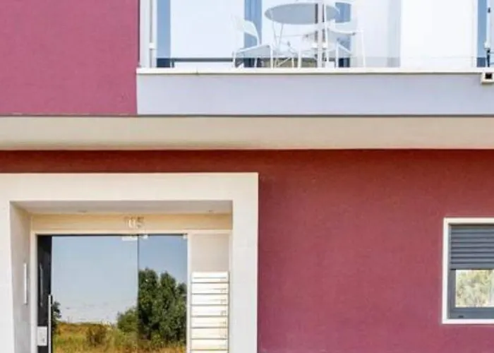 Pansiyon Modern Big With Balcony In New Montijo