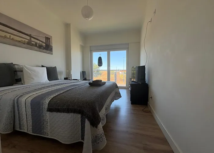 Modern Big With Balcony In New Montijo