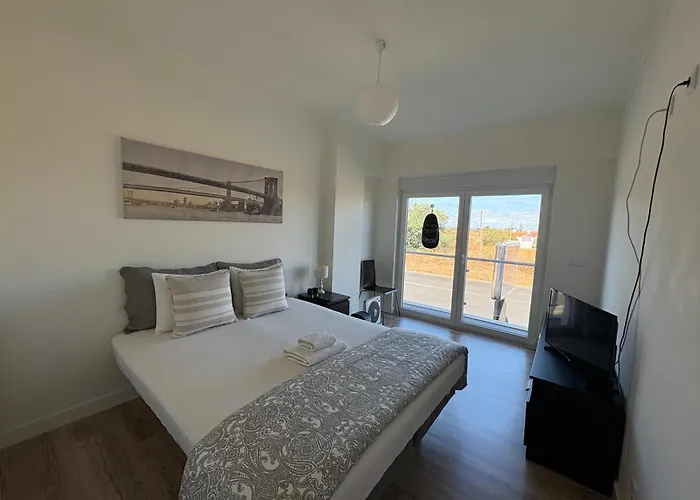 Modern Big With Balcony In New * Montijo